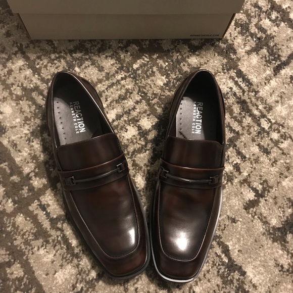 Kenneth Cole Reaction Brown Leather Settle Loafers - Picture 4 of 8